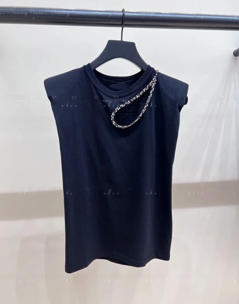 Sweet Heart Shaped Diamond Embellished Hollow out round Neck T-Shirt Strap Vest Top for Women Spring Summer Fashion Ladies' C...