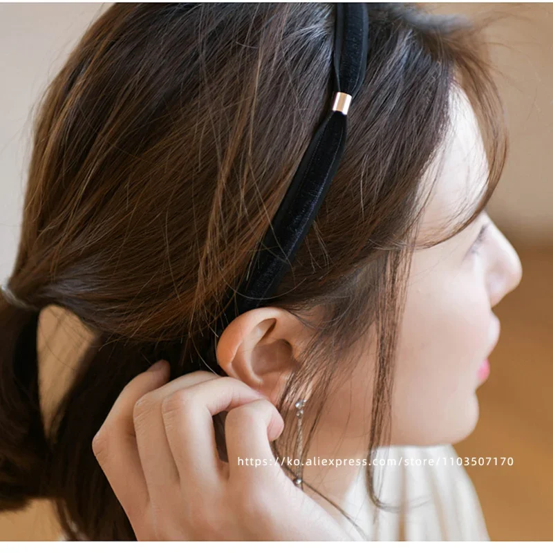 

Korean blogger's black velvet fine hair headband, French retro metal small circle headband, simple temperament hair clip