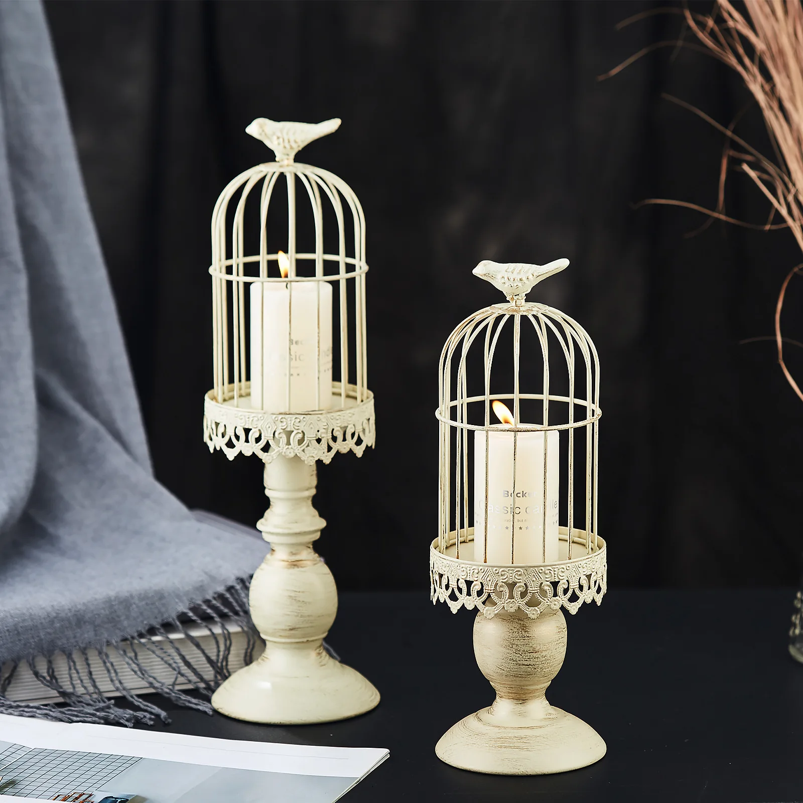 The product can be customized. Bird cage candlestick decorations, European style iron art candlestick photography, wedding