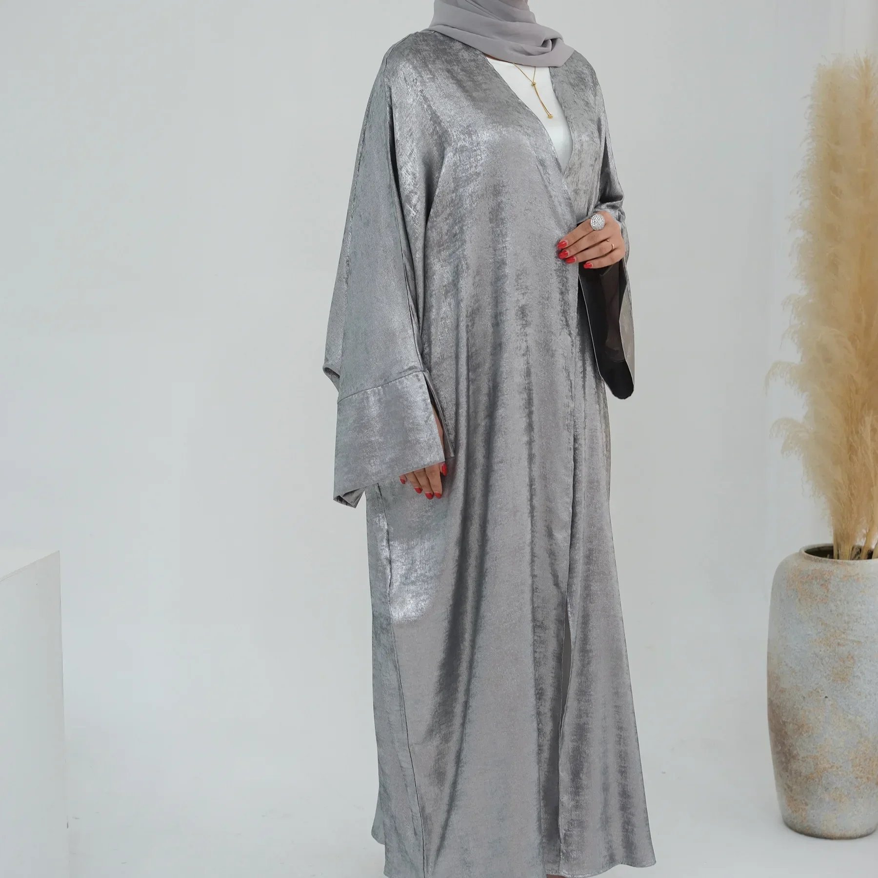 Ramadan Eid Shiny Batwing Satin Open Kimono Abaya Dubai Luxury 2025 Muslim Abayas For Women Kaftan Dress Islamic Clothing Femme