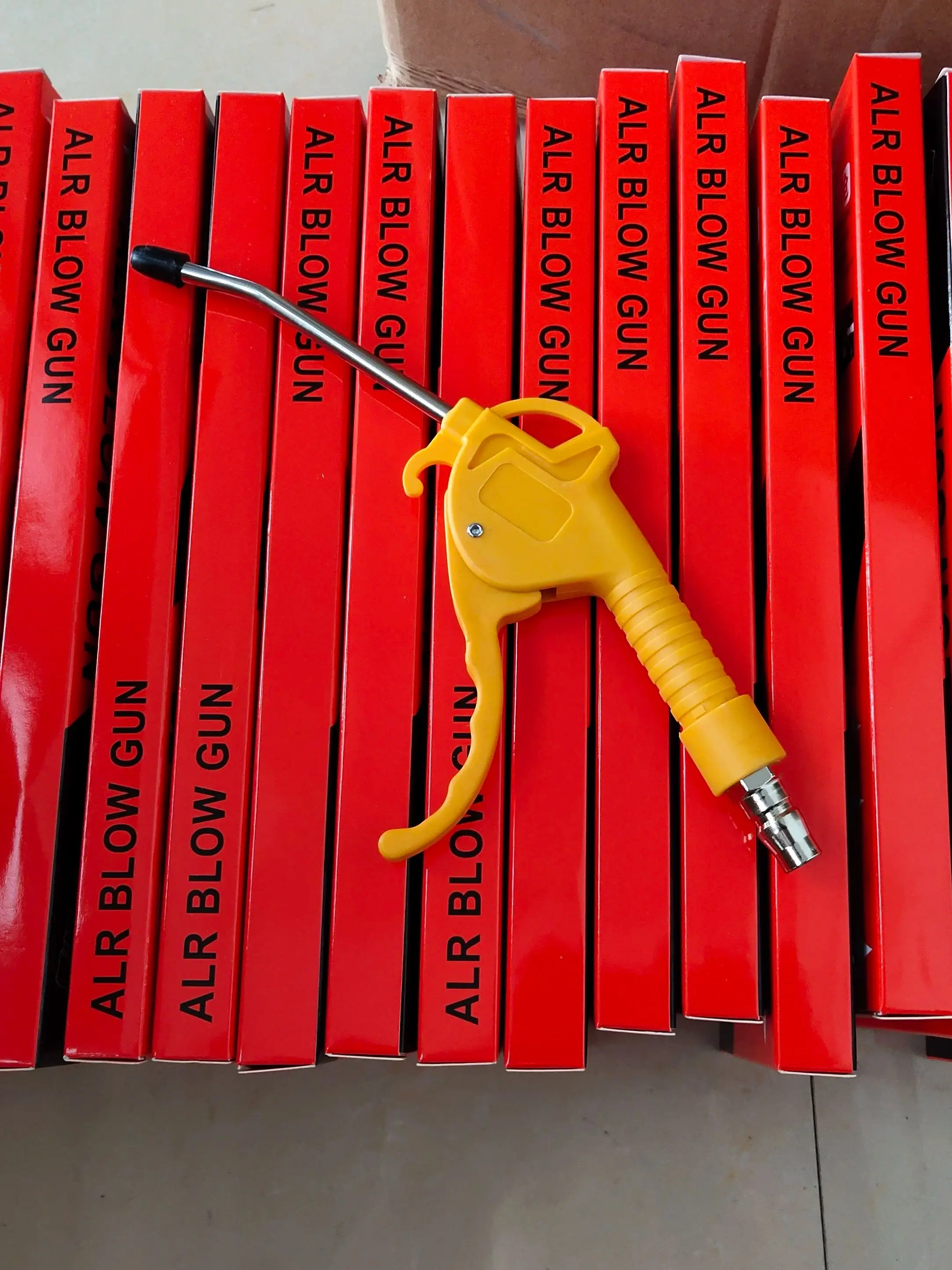 

Dust Blowing Gun A001 115mm/250mm Nozzle Plastic Garden Leaf Blowing Air Compressor With Air Hose Connector