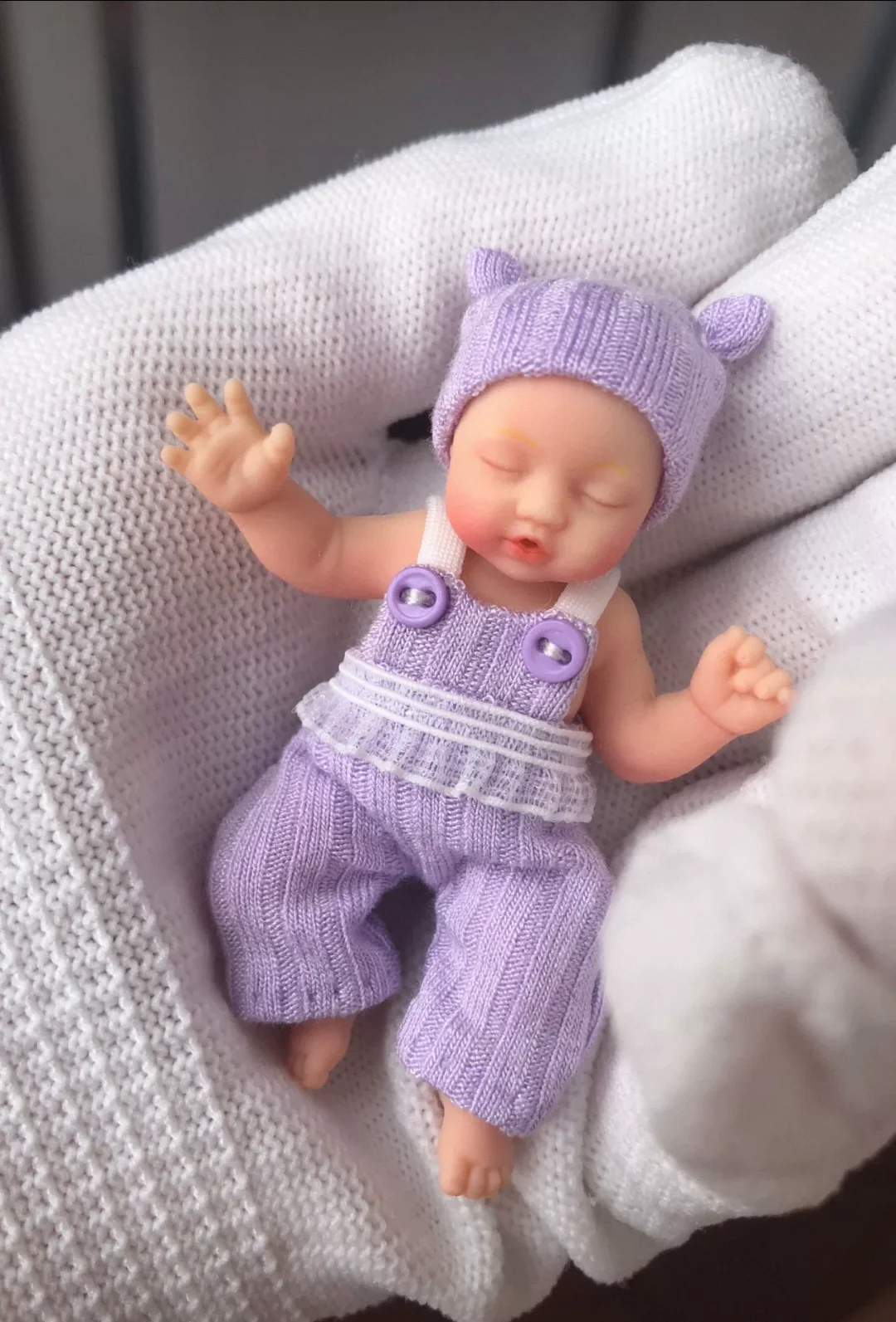 Thumbnail 2 - #3 Baby Clothing Accessories Comparison Guide