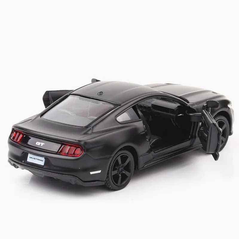 

1:36 simulation Ford Mustang alloy car model, both doors can be opened rich details, fine workmanship, and good quality
