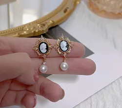 2023 New Queen's Classical Court Earring Natural Freshwater Pearl 14K Gold Filled Ladies Stud Earrings Jewelry For Women Gifts