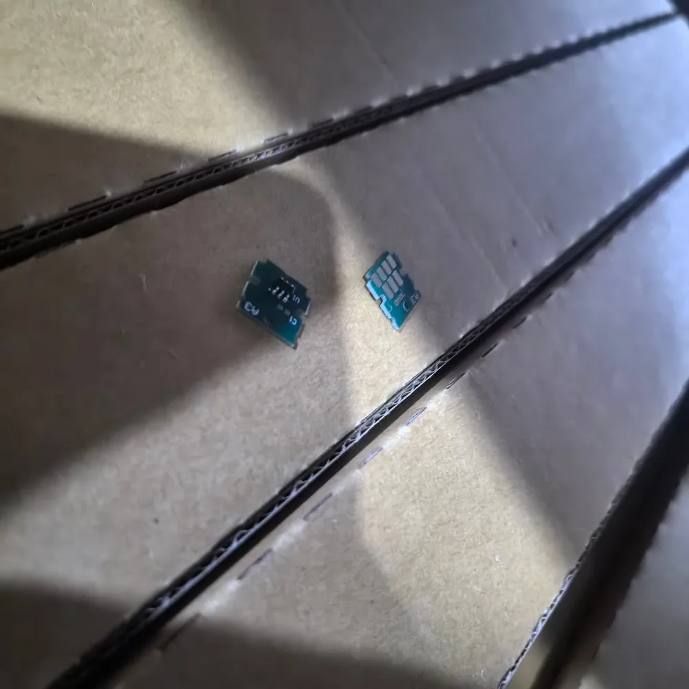 

50 шт. C9344 чип коробки для обслуживания EPSON Expression Home XP 2100 2105 3100 3105 4100 4101 4105 WorkForce WF 2810 2830 2835 2850