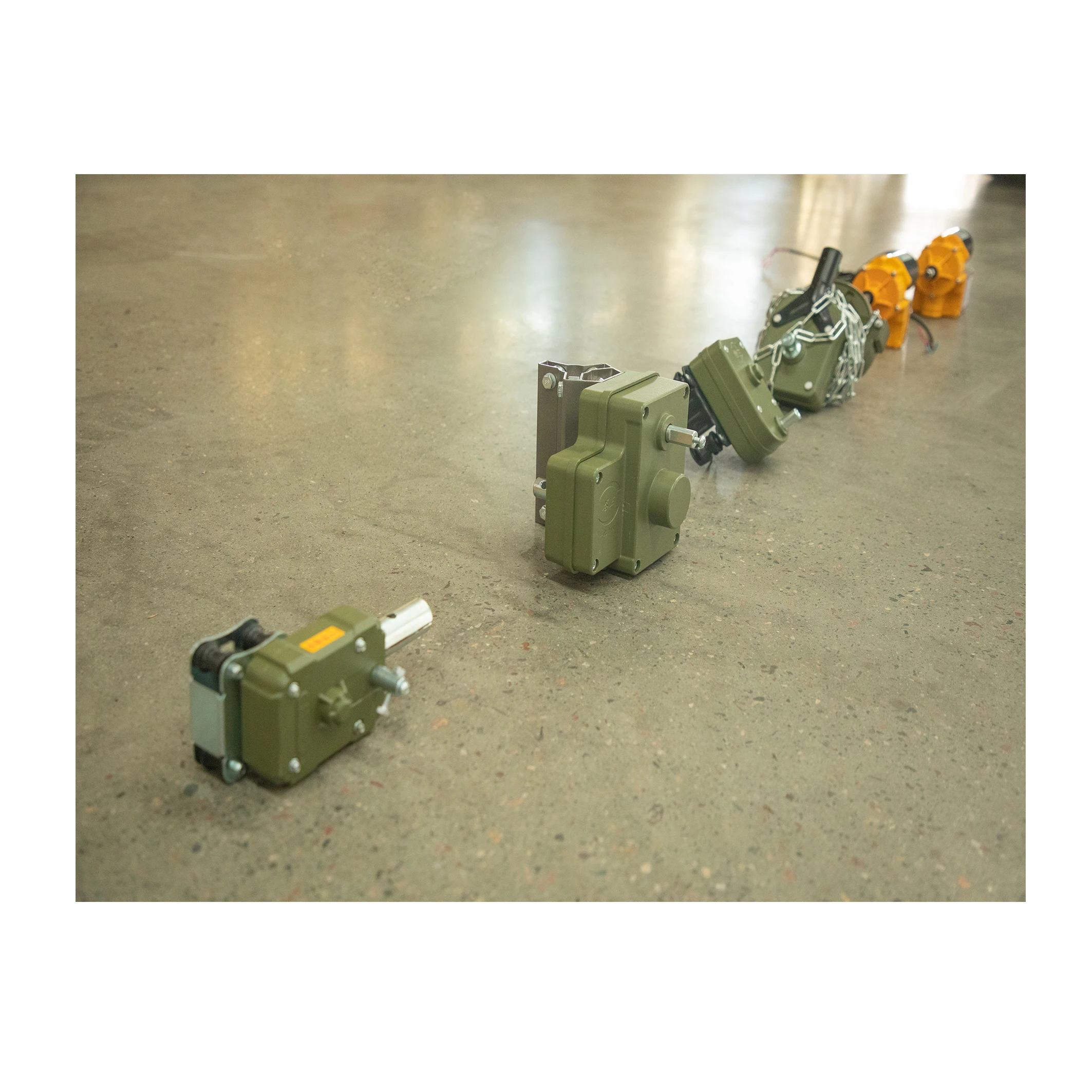 202524V Размахерские аксессуары для сельскохозяйственных теплиц, электрический вращающийся мотор, пленочный ролик на продажу