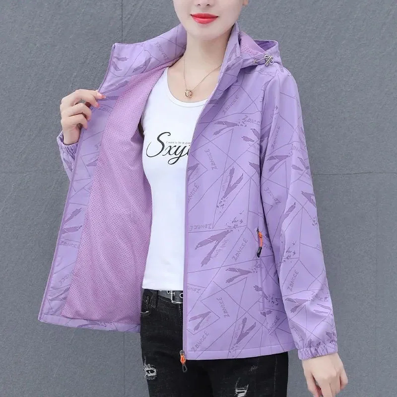 Spring Autumn Women Trench Coat New Fashion Printed Waterproof Jacket Casual Women Mountaineering Hooded Coat Famale Windbreaker