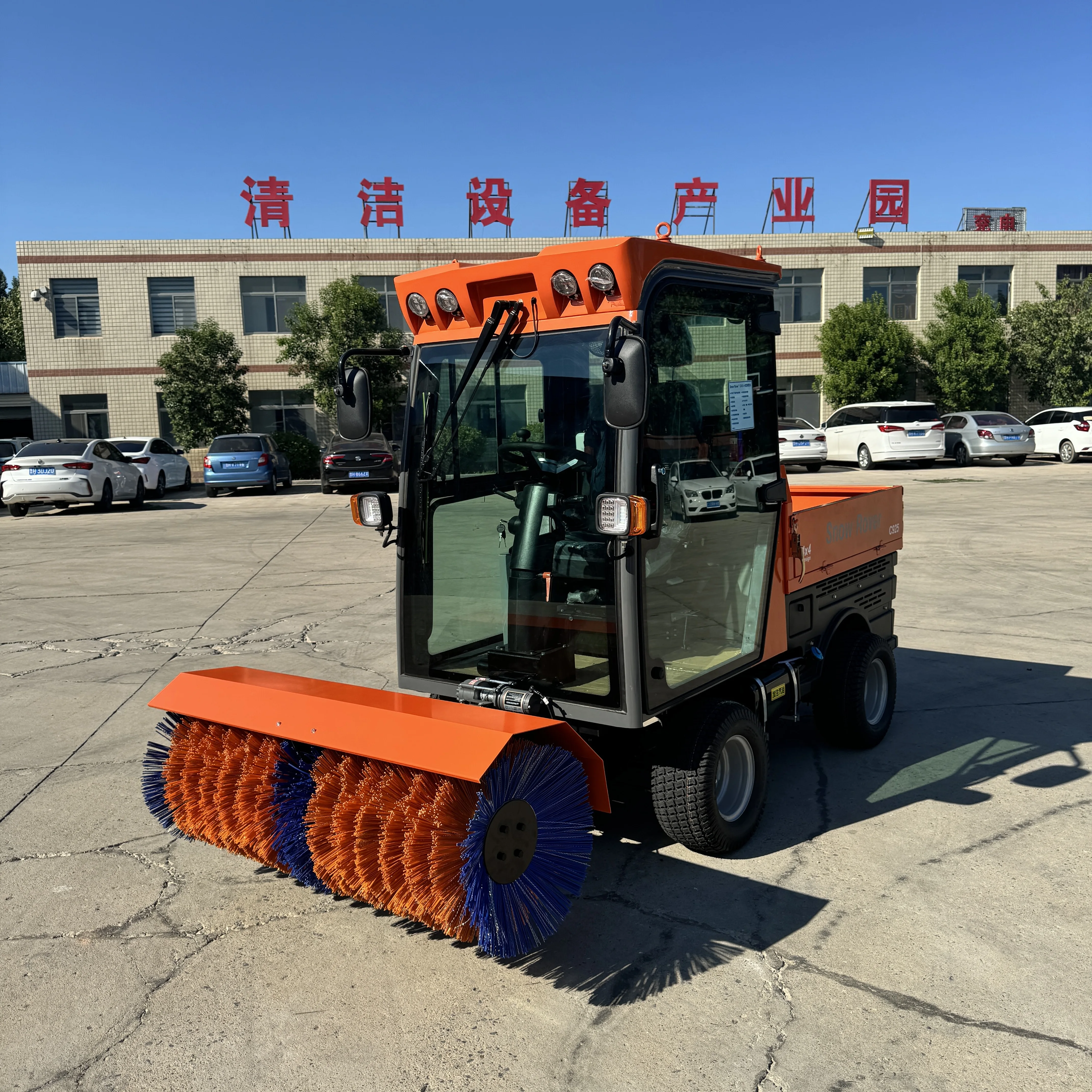 Industrial Level Strong Power Reliable All-Season Winter Roadway Cleaning Hydraulic Unit 4WD140 Snow Sweeper for Hospital Site