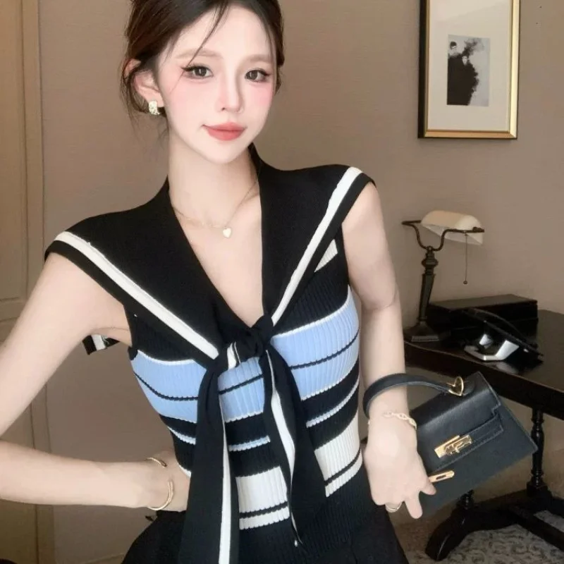 

Женский укороченный вязаный жилет с матросским воротником, в полоску, с цветовыми блоками, в милом стиле преппи, с завязками спереди, приталенный, модный топ