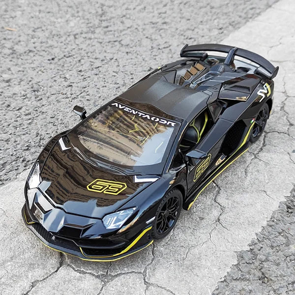 1:24 Aventador SVJ63 pressofusi per auto in lega e veicoli giocattolo modello di auto Sound Light Pull Back Car Gifts