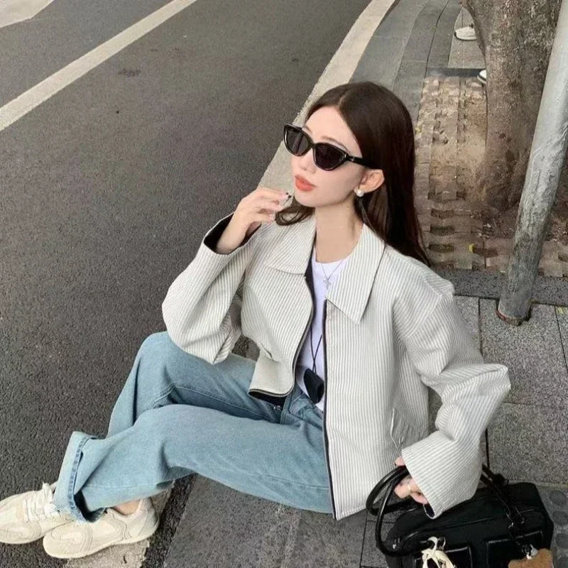 Women's Retro Striped Zip Up Jacket 2025 Spring Autumn Loose Fitting Reversible Lapel Design Coat