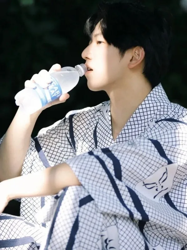 

Традиционный японский кимоно-халат для дома, мужской комплект в стиле самурая, для студийной и сценографической съемки, полиэстер F...