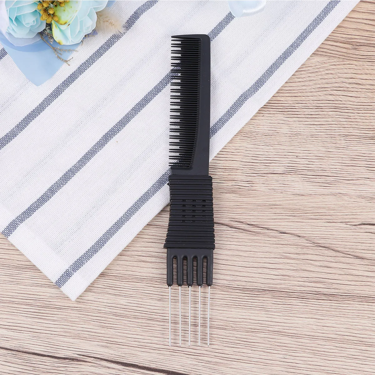 Black Carbon Fiber Anti-Static Steel Wire Hair Cutting Comb Rat-Tail Plastic Hair Tool for Professional Barber Salon