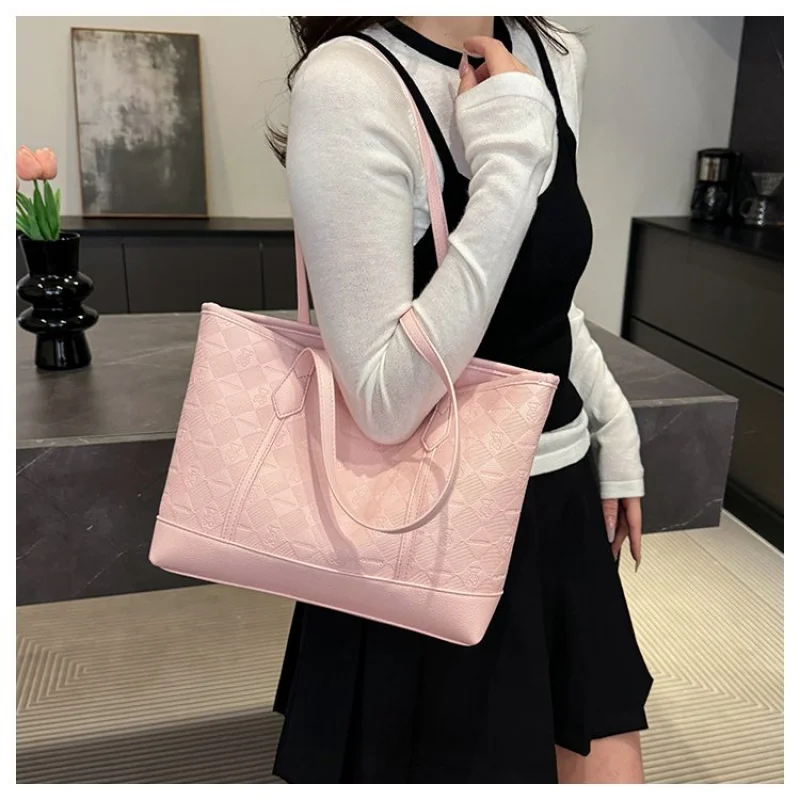 حقيبة كروس من جلد البولي يوريثان الفاخر للنساء بتصميم أنيق وحزام قابل للتعديل وجيوب متعددة بسحاب للاستخدام اليومي #2