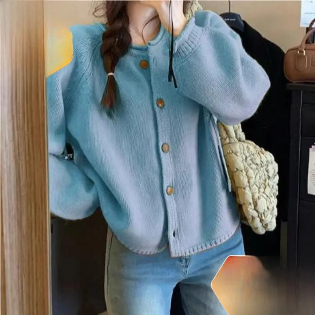 

Ранняя осень в корейском стиле, вязаный кардиган, топ с круглым вырезом и длинными рукавами, повседневный универсальный свитер с закрученными манжетами для женщин