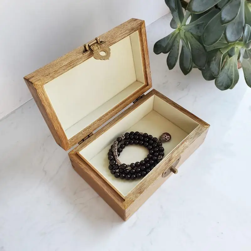 elegant-ancient-imitation-gold-silk-camphor-wood-jewelry-storage-box-buddha-beads-packaging-high-end-gift-box-for-fashion-jew