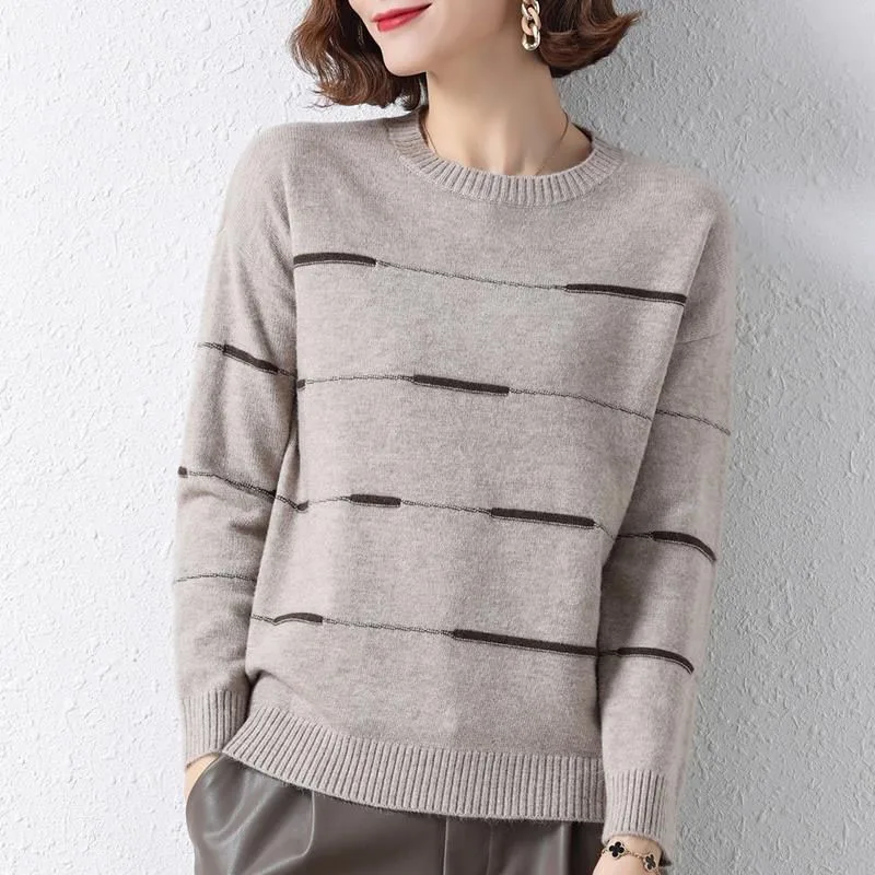 New Autumn/Winter Fashion Korean Edition Color Block Stripe Round Neck Sweater Loose and Versatile Western Women\'s Knitted Top