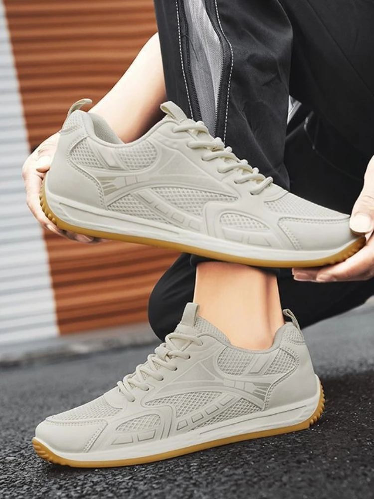 

Дышащая спортивная обувь для бега для мужчин, спортивная обувь с сетчатым верхом в акции, стильные оригинальные предложения, мужские повседневные кроссовки высокого качества