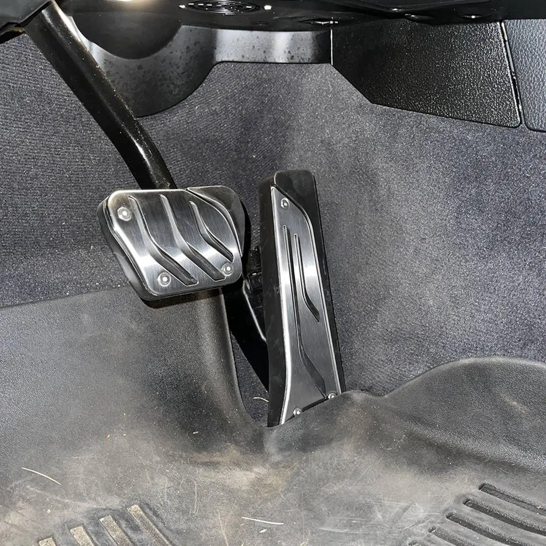 

Foot Gas Accelerator Brake Pedal Pad Cover Fit for BMW- 2 3 4 5 6 7 Series X3 X4 X5 X6 X7 Z4 Accessories 2PCScar