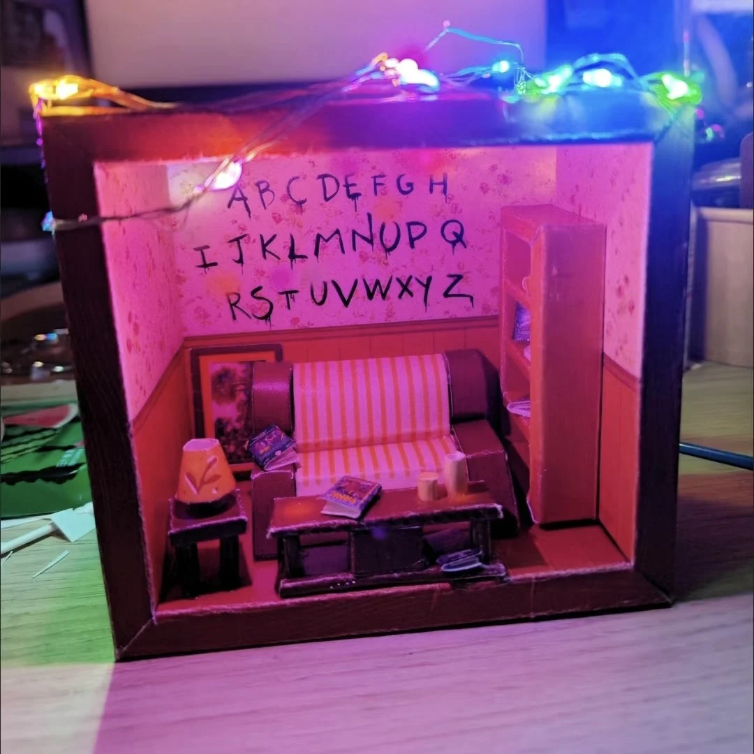 فيلم غريب المقصورة 3D ورقة نموذج DIY الحلي لعبة غرفة الديكور التماثيل #5