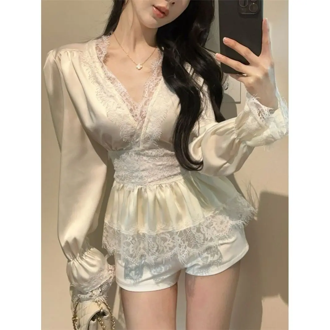 

Spring Lace V-neck Satin Shirt Women's Design Sense Niche Waist Long-sleeved Top