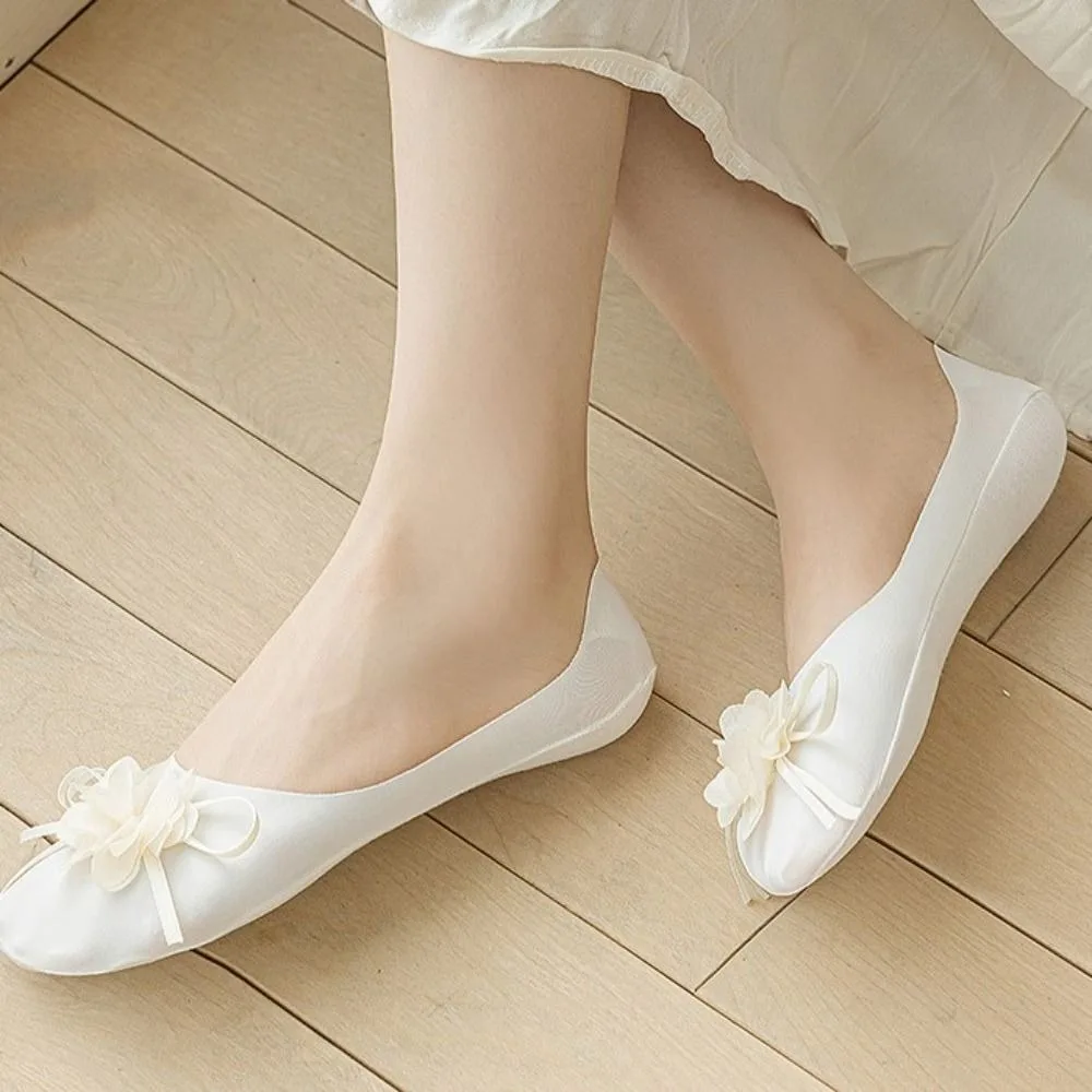 Soft Flower Socks Fashion Comfortable Breathable Bow Hosiery Sox Elastic Ice Silk Boat Socks Women