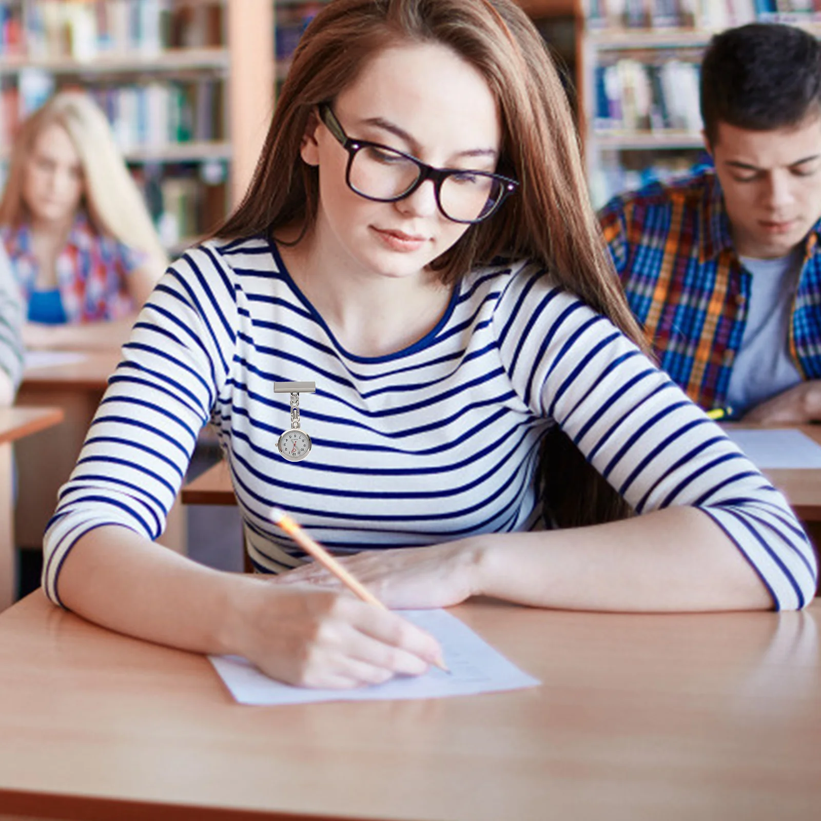 

Medical Fob Watch Durable Nurse Chest Pocket Timepiece Clip-On Brooch Design Luminous Women Nursing Gift Portable