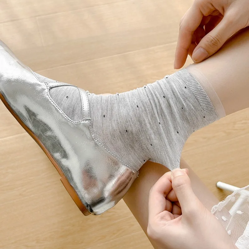 

1 пара женских белых милых носков до середины икры в японском стиле, комплект длинных хлопковых носков, осенние носки с оборкой, высокое качество 2025 г.