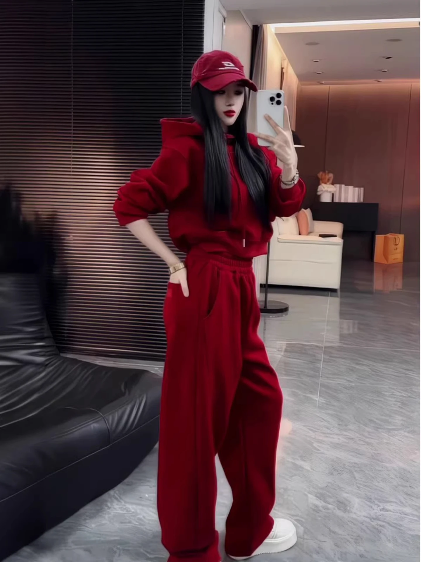 طقم رياضي أحمر أنيق للنساء، هودي كاجوال وبنطلون واسع الساق، طقم من قطعتين للخريف والشتاء، فضفاض ومريح