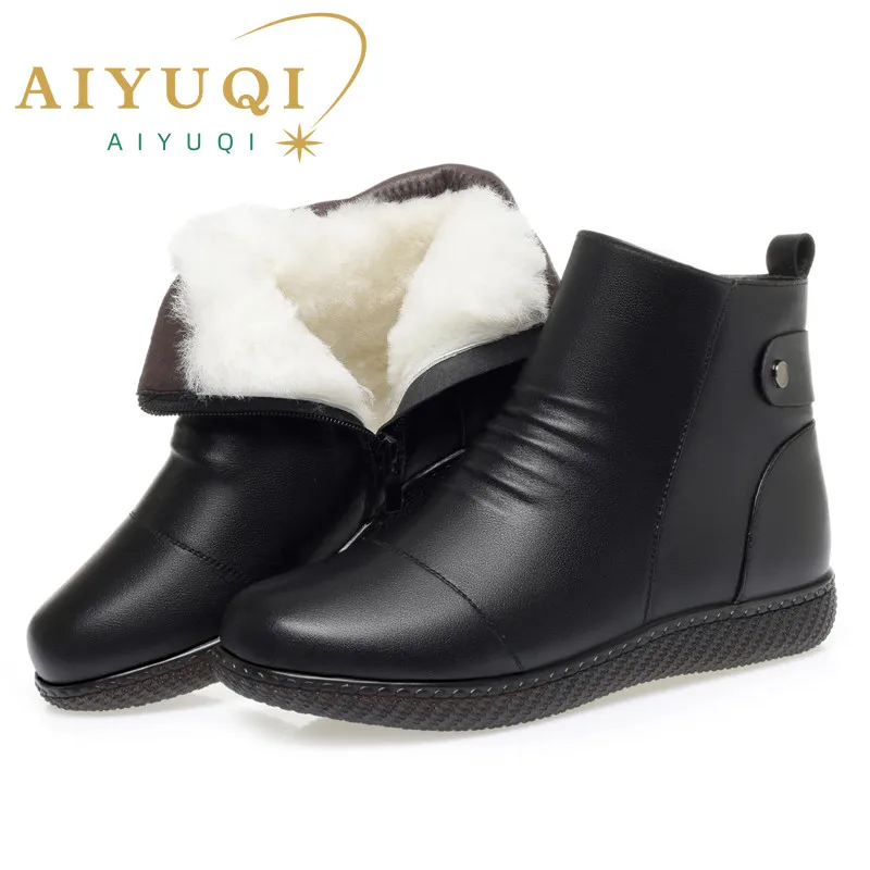 AIYUQI Snow Boots Women 2024 New Anti slip Genuine Leather Mother Boots Flat Large Size Wool Warm Women's Short Boots