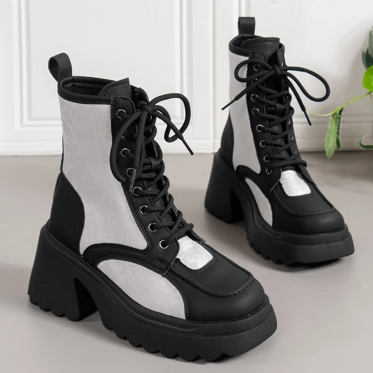 Autumn Women's Chunky Heel Ankle Boots Fashion Lace Up Short Boots for Women Platform Shoes Outdoor Casaul Dress Women's Boots