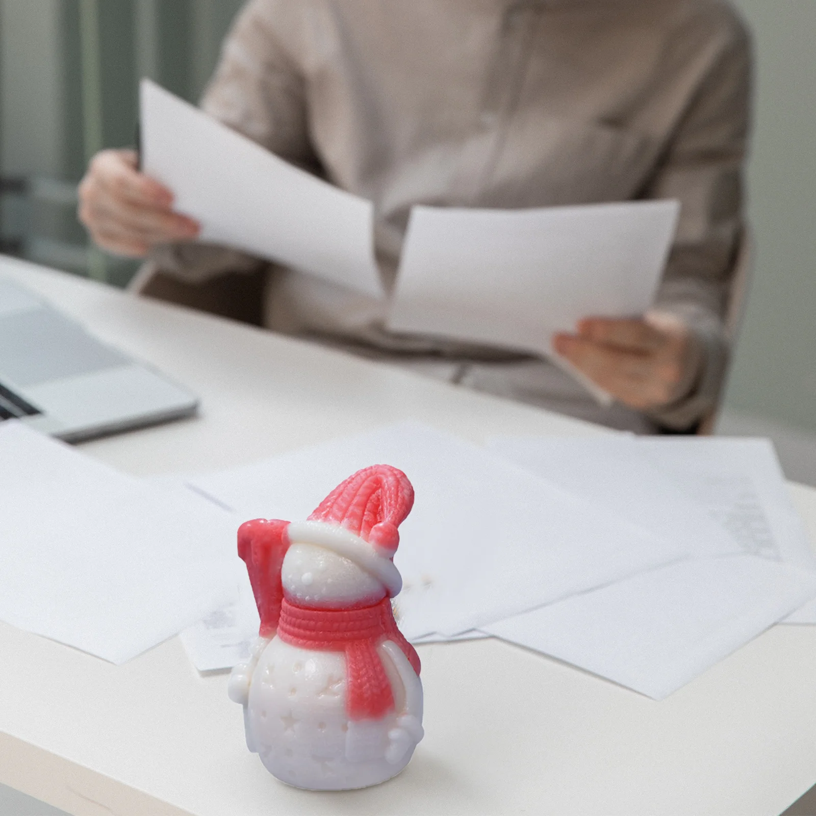 

Snowman Mold DIY Craft Tool Safe Material Smooth Surface Easy Demoulding for Beginners Professionals Festive Decorations