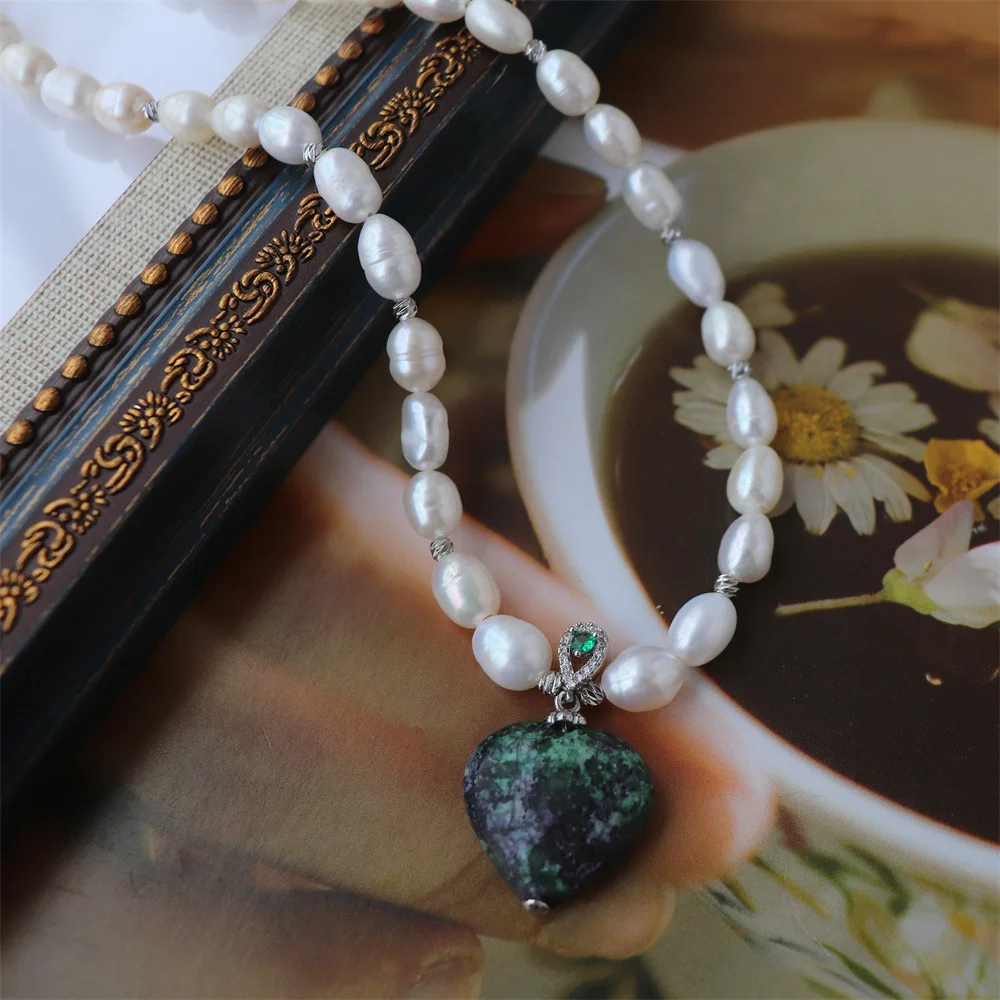 Medieval Style Handmade Baroque Freshwater Pearl Love Natural Stone Pendant Short Necklace Pearl Clavicle Chain Statement Chain