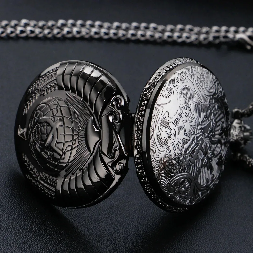 ブラックリパブリック鎌エンブレムクォーツ懐中時計ヴィンテージネックレスペンダントユニバーサル時計ギフト男の子と女の子へ