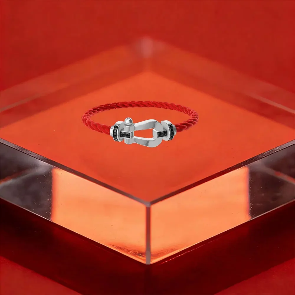 

2026 High-Quality Fashion Classic Large Size Half-Diamond Bracelet - Perfect for Daily Wearing