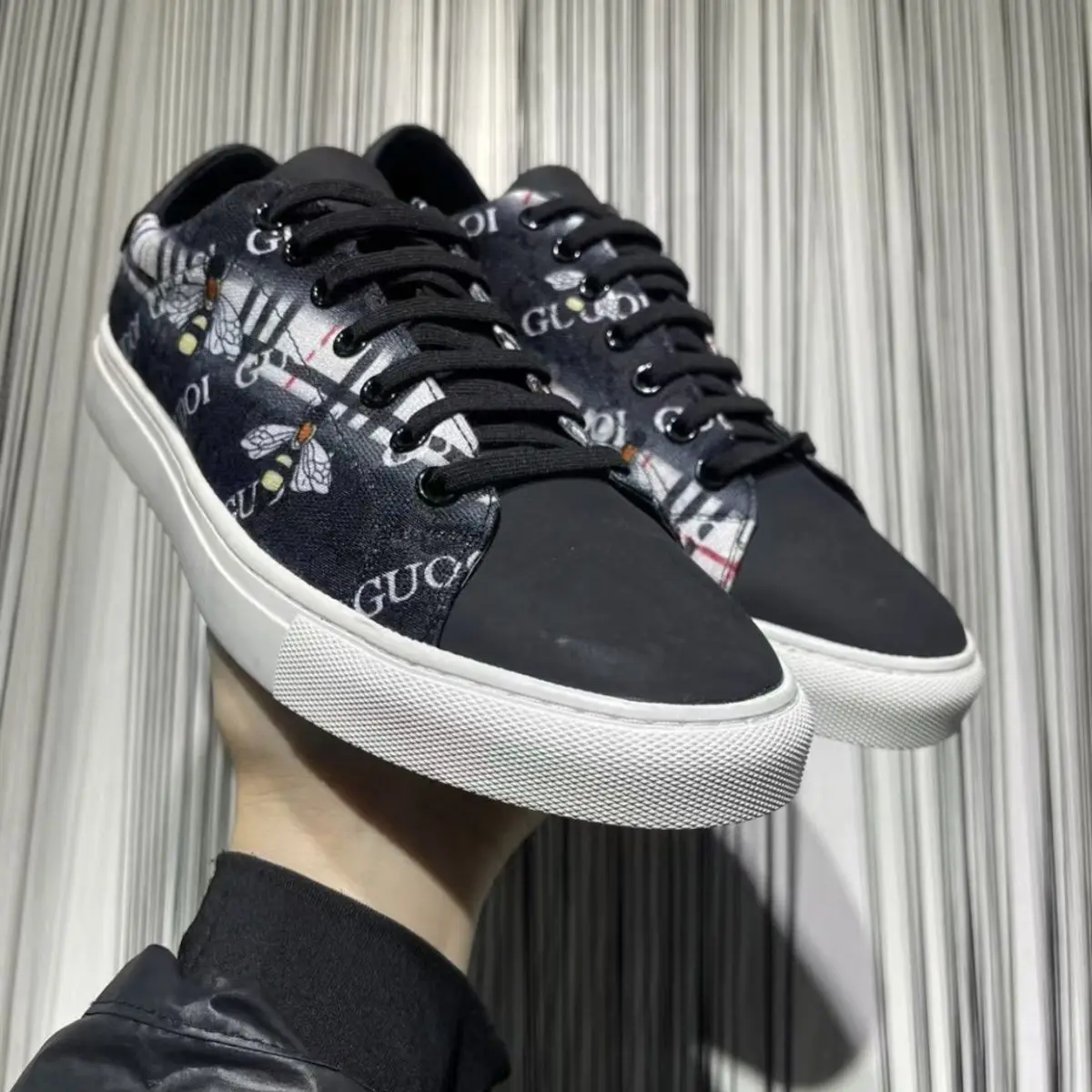 

Мужская обувь Europe 2025, новая модная тенденция, универсальные повседневные дышащие туфли на шнуровке