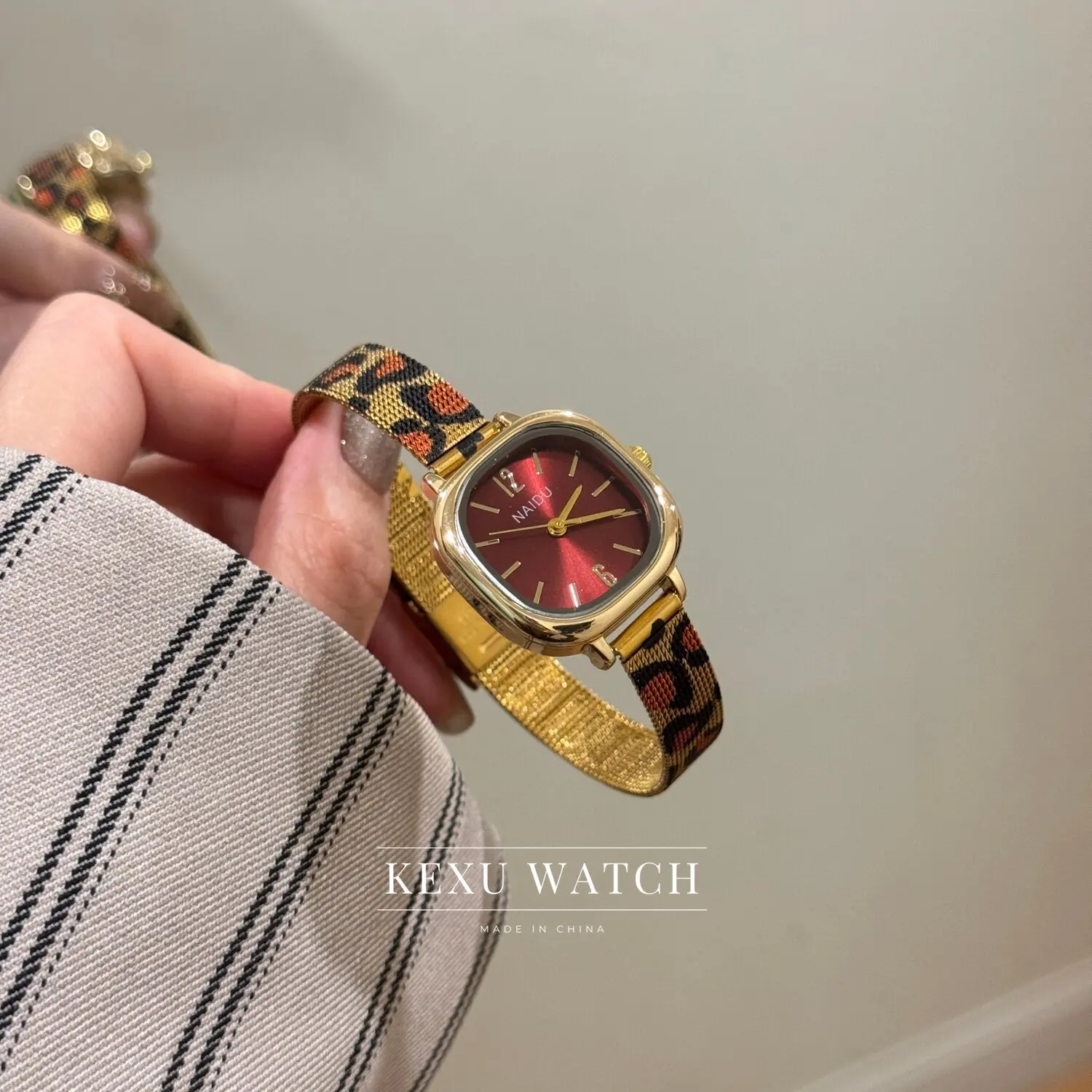 Vintage-Inspired Leopard Mesh Steel Strap Quartz Watch