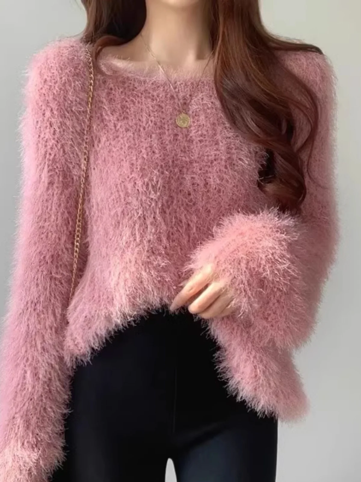 معطف نسائي قصير من الفرو الصناعي الناعم لربيع 2024، تصميم بكتف واحد، دافئ وسميك بأكمام طويلة