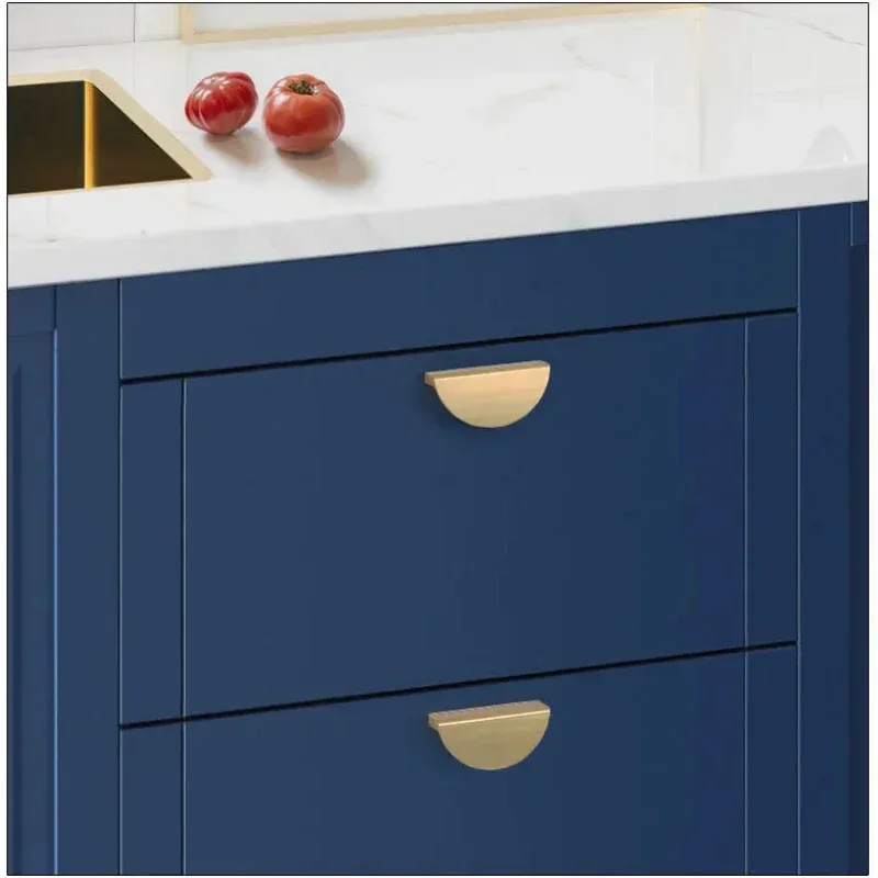Schranktürgriff Moderner Halbmond-Griff Schwarzes Messing Gold Kleiderschrank Halbkreis-Knöpfe Möbel Halbmond-Griffe