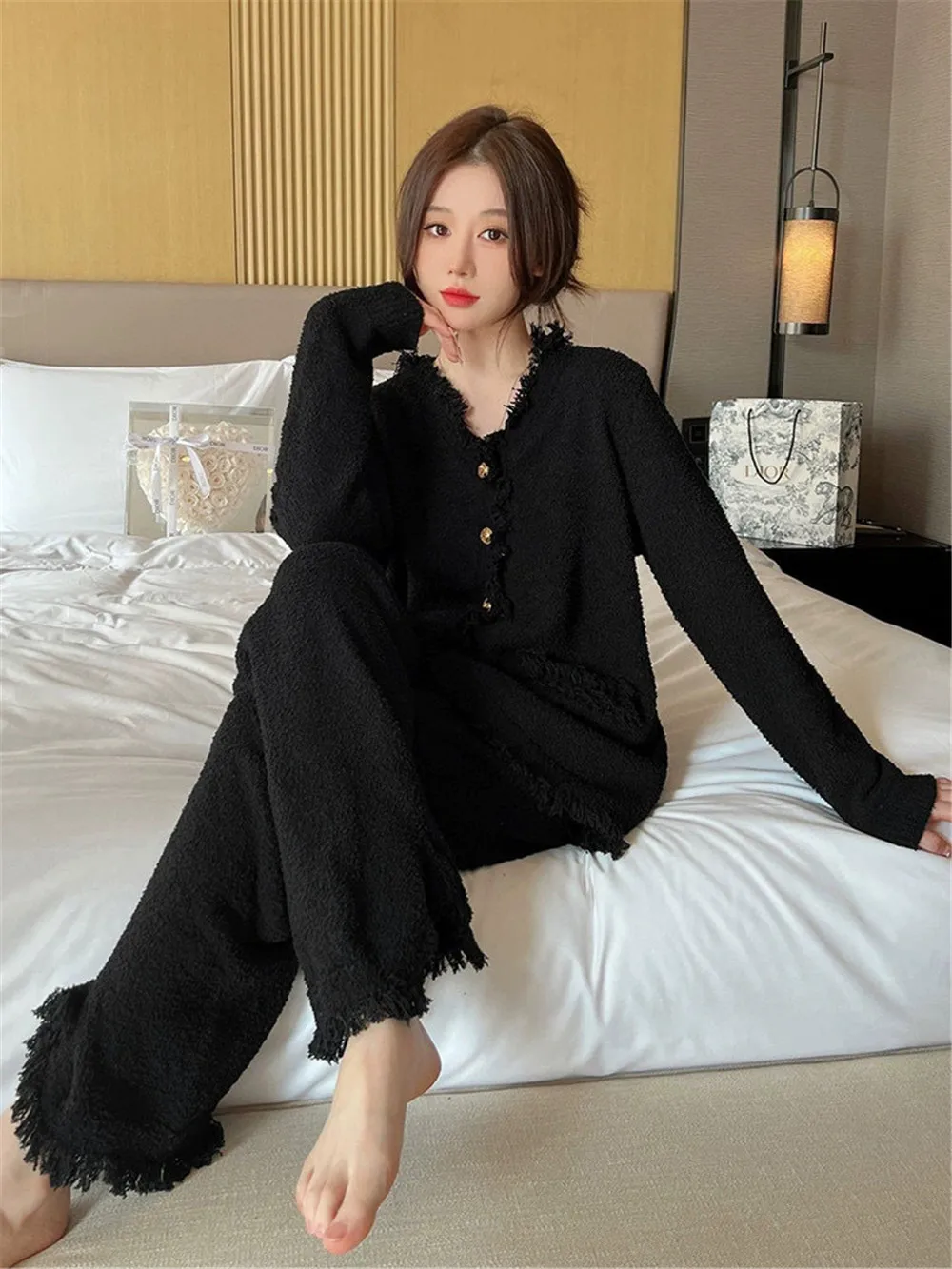 Coral Velvet Pajamas Women's Autumn And Winter Long Sleeve Shirt Pants Flannel Two-Piece Pajamas Suit image 3