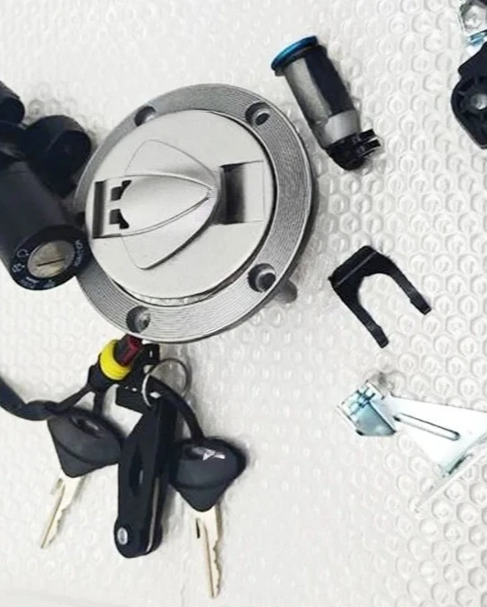 Motorcycle Ignition Switch Key Fuel Tank Lock Set For Benelli TNT300 TNT302 BN302 TNT25 TNT250 BJ300GS STELS 300 KEEWAY RKX 300
