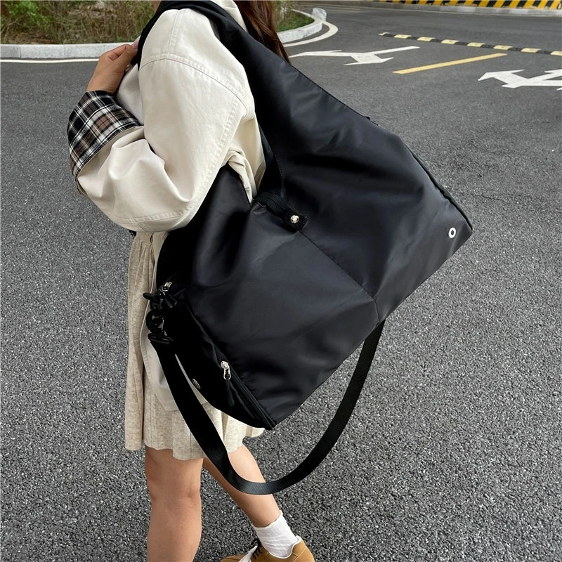 

Multi-purpose Foldable Duffel Bag - Large Collapsible Tote for Travel, Spacious Shoulder Bag & Organizer for Gym