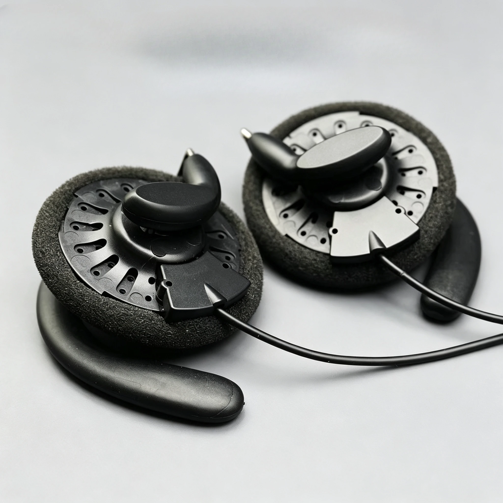 For KOSS ksc35 ear-mounted earphones, outdoor running sports ear-mounted sound is delicate