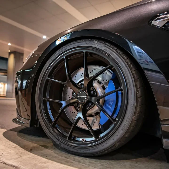 حافة سبائك الألومنيوم عجلة مزورة مخصصة مجوفة تكلم 17 18 19 20 21 22 بوصة لسيارات BMW M4 أودي Q3 A3 VW GTI