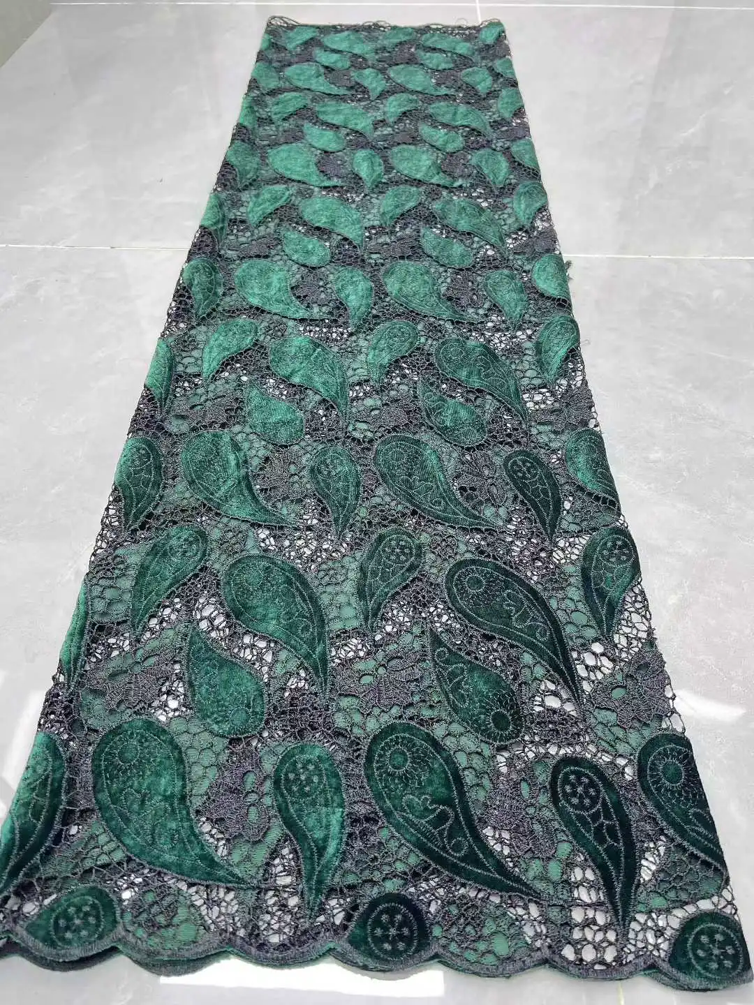 アフリカベルベットレース生地2025ナイジェリアレース5ヤードフランスベルベットレース生地5ヤードパーティー結婚式ドレス縫製布