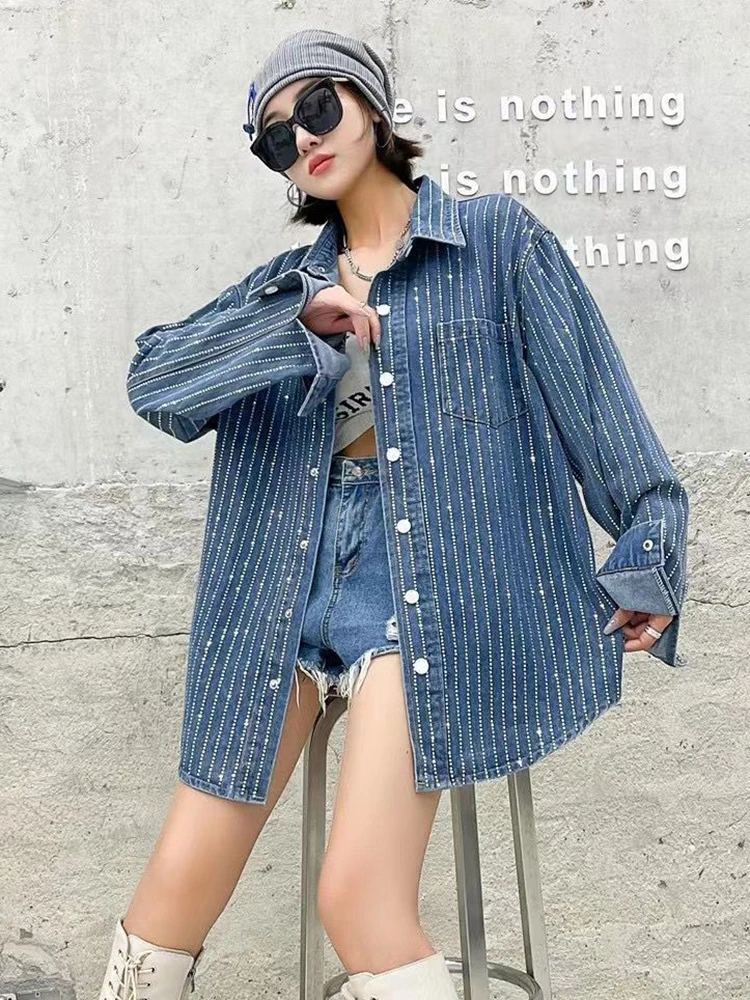 [EAM] Women Blue Denim Rhinestones Big Size Blouse New Lapel Long Sleeve Loose Fit Shirt Fashion Tide Spring Autumn 2024 1DF6775