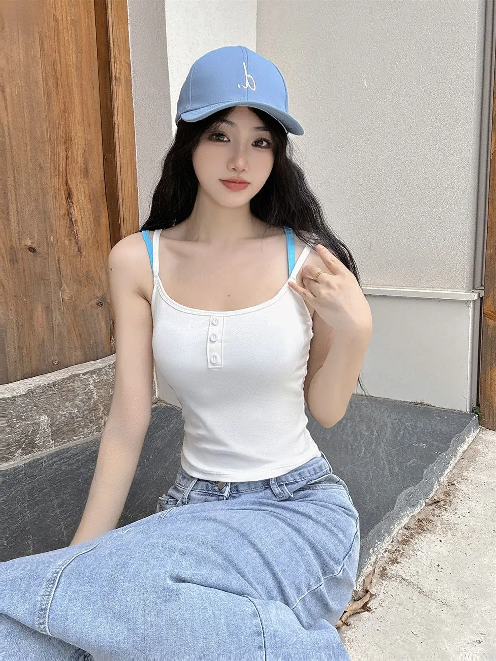 Slimming U-Neck Crop Top with Button Detail And Color Block Design Casual Style Women's Summer Fashion Tank Top Breathable