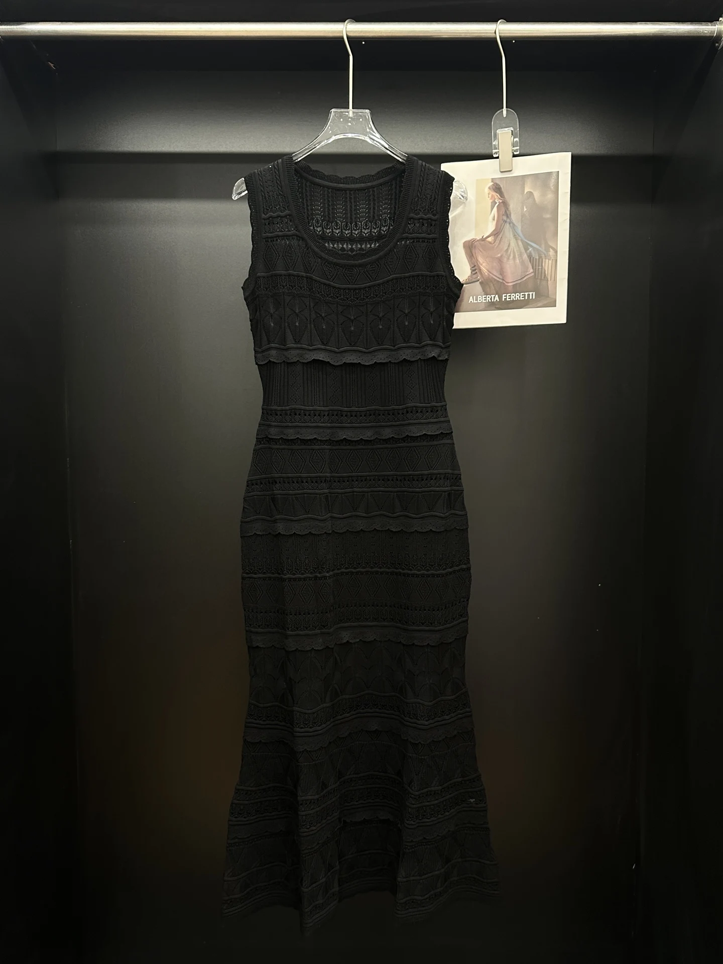 

Miyake Pleated Lace Wireless Long Dress 2025 Summer New French Hollow Print Round Neck Fishtail Dresses