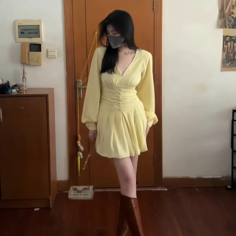 

Сплошное женское платье с длинными рукавами весной/осенью, новый стиль с v-образным вырезом во французском стиле, миниатюрный размер, шифоновое платье с облегающим лифом