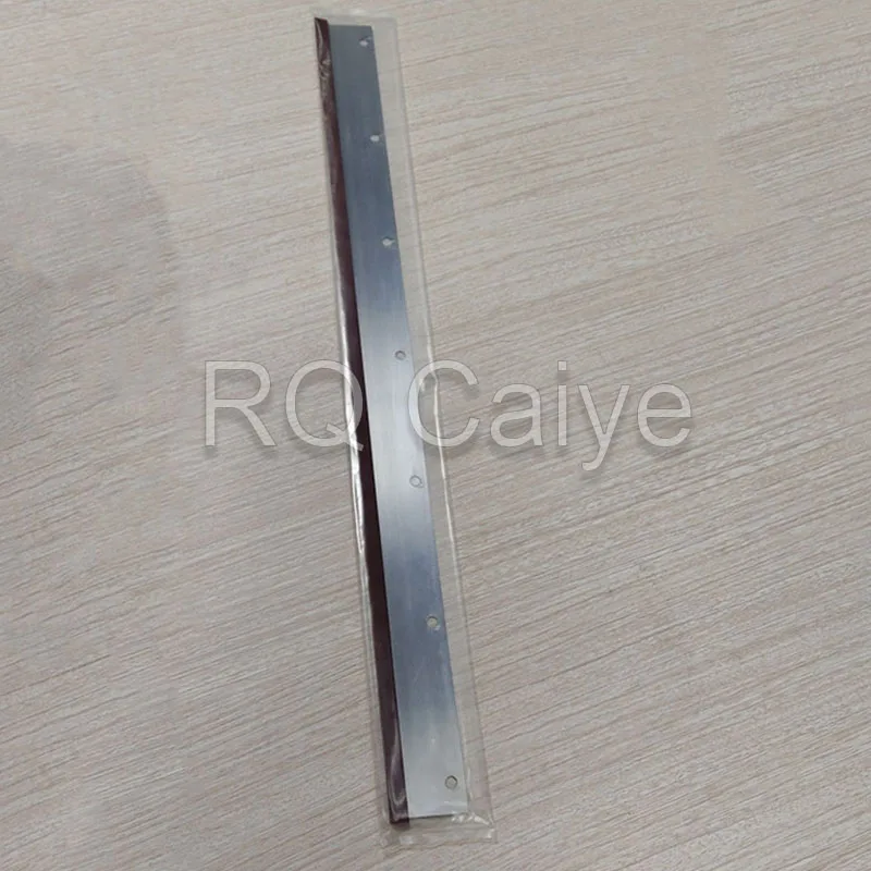 1Piece Best Quality Polyurethane Material SM52 G2.010.502 Wash Up Blade 605x46x0.5mm SM52 PM52 7 Holes Printing Machine Parts